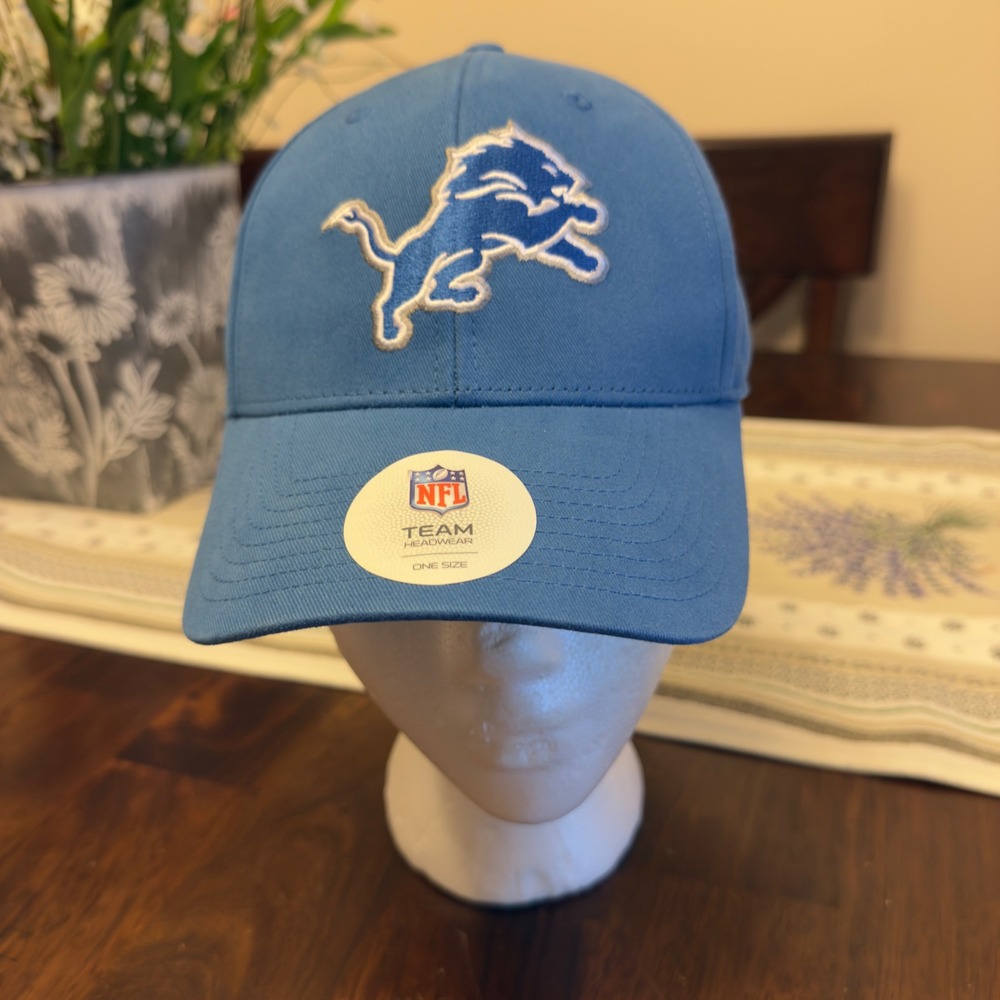 NFL Team Apparel Detroit Lions Hat Mens Blue Adjustable Baseball Cap NWT